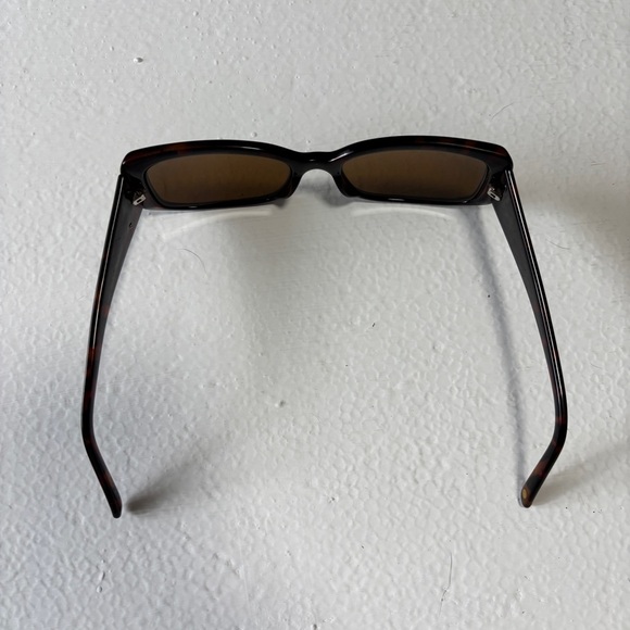 Guess Brown Tortoise Shell Sunglasses (Frames Only) - Picture 6 of 7